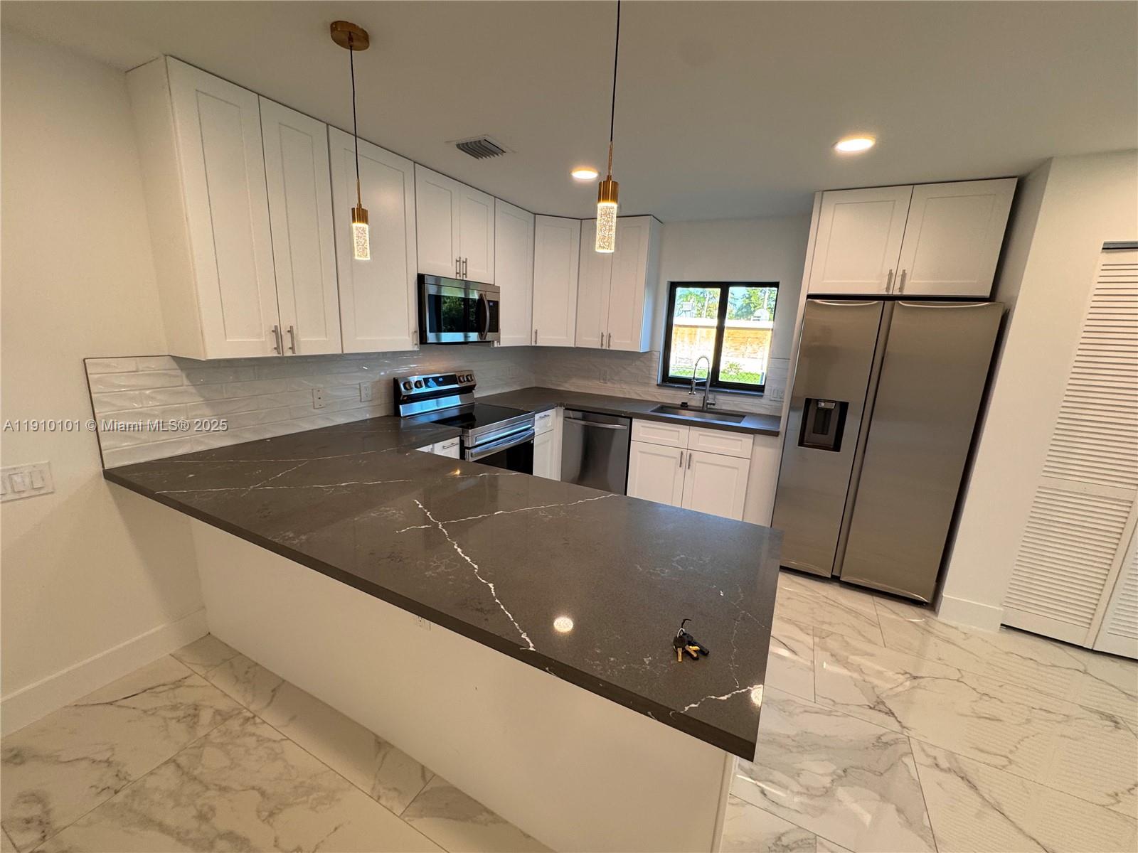 FRANKLIN PARK - Residential Lease