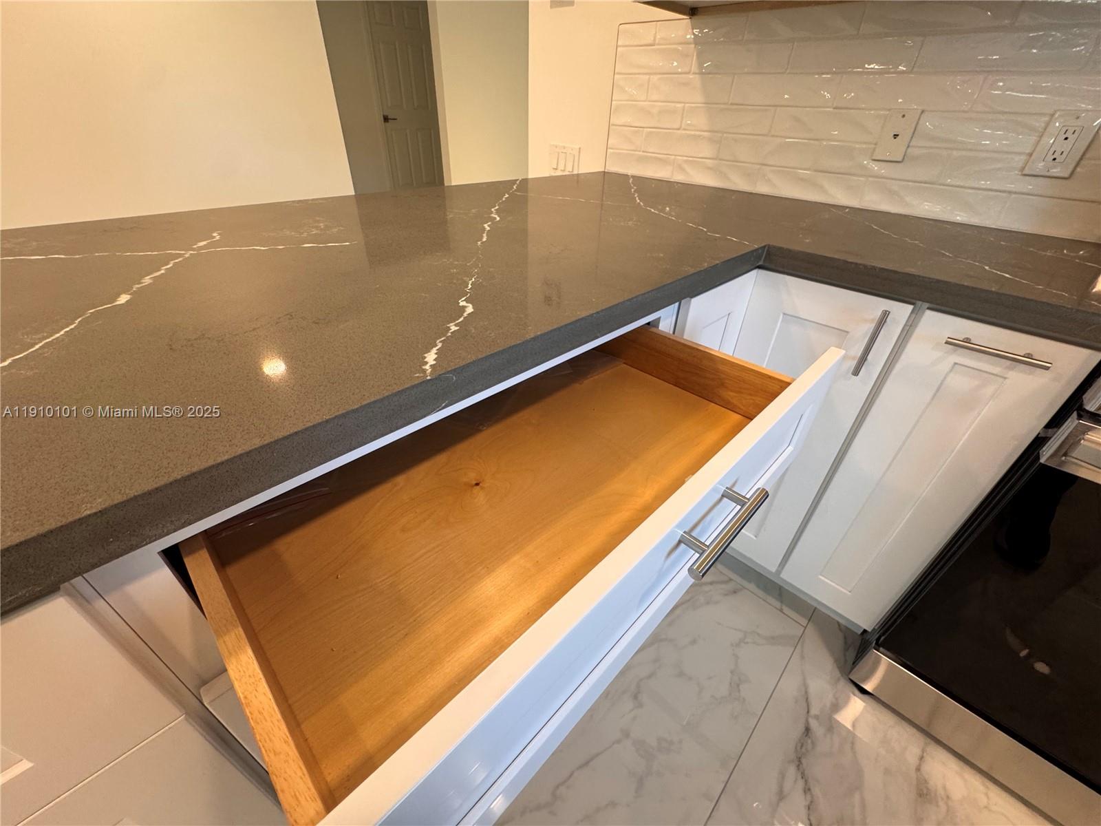 FRANKLIN PARK - Residential Lease