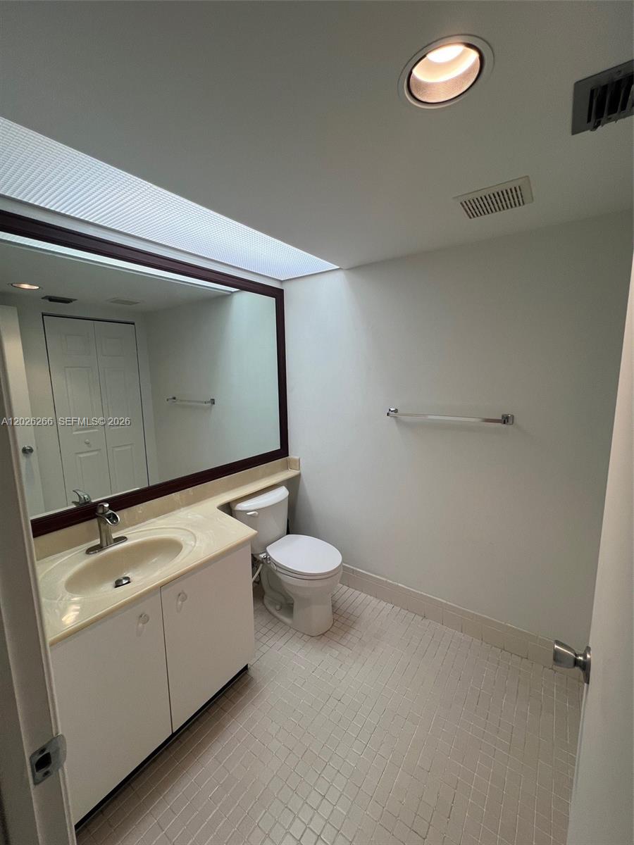 CAMBRIDGE AT CENTURY VILL - Residential