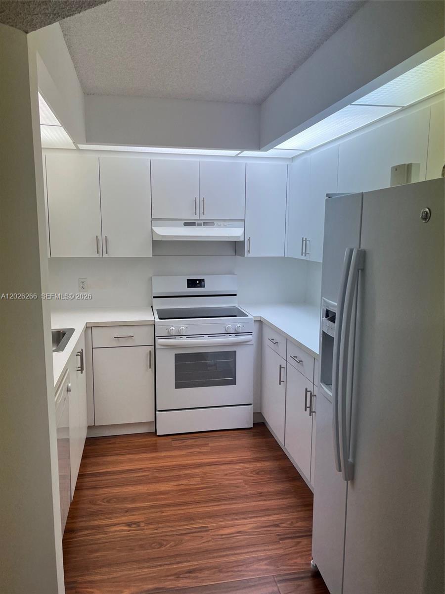 CAMBRIDGE AT CENTURY VILL - Residential