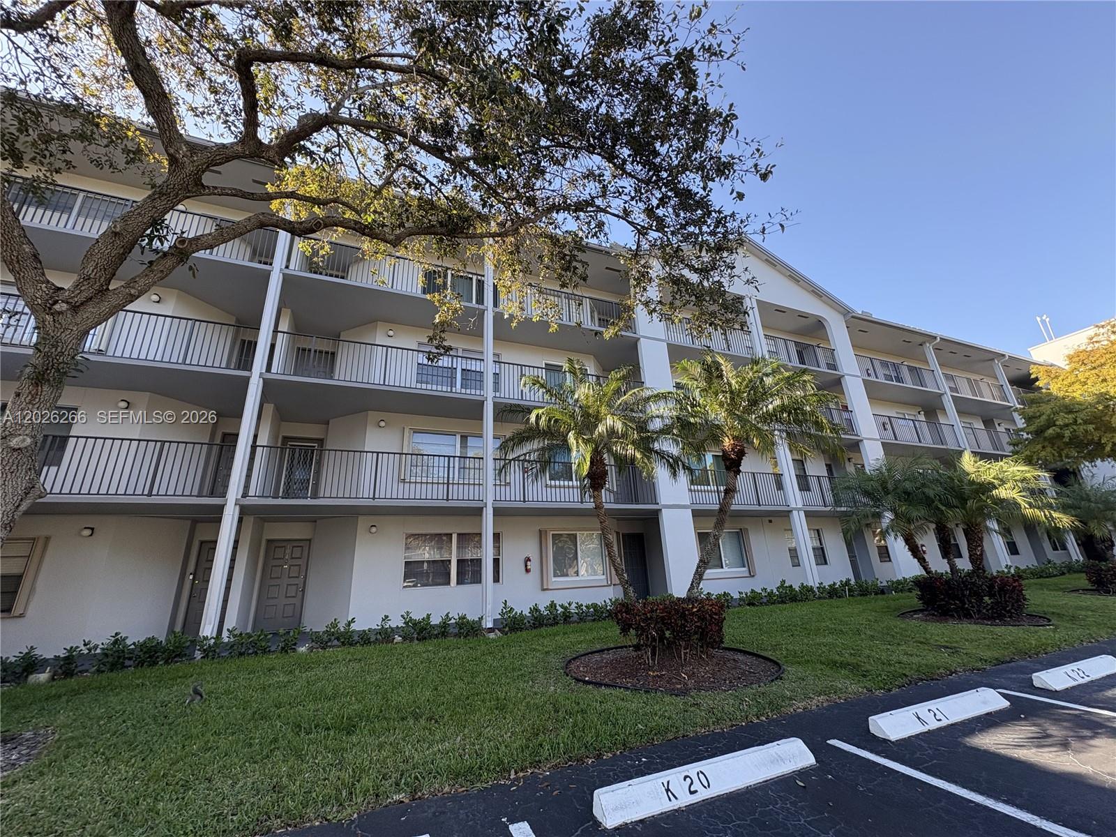 CAMBRIDGE AT CENTURY VILL - Residential