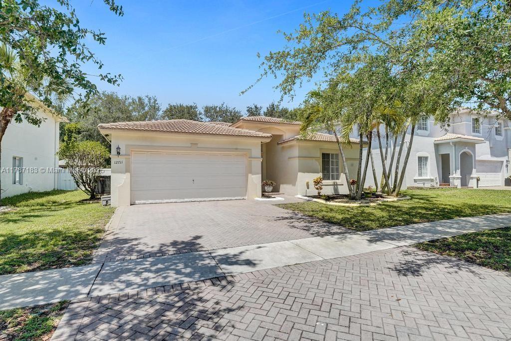 12711 Sw 45th Dr, Miramar, Broward County, Florida - 4 Bedrooms  
3 Bathrooms - 