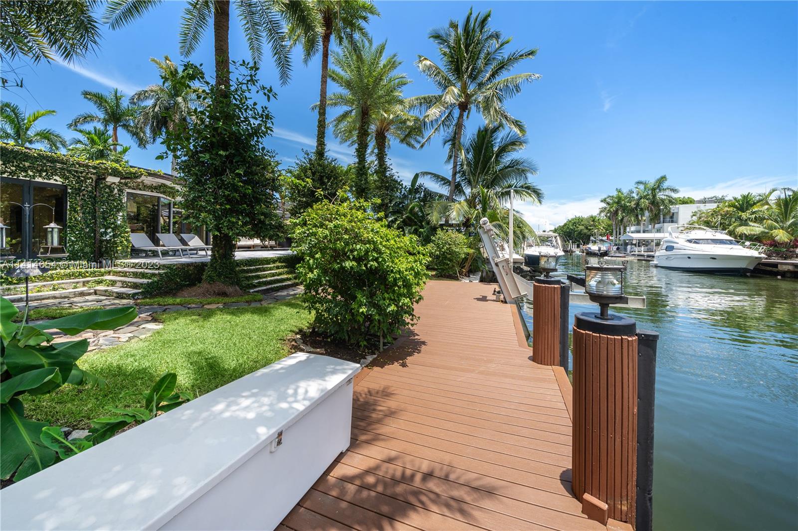 AMD PL BISCAYNE PINES - Residential