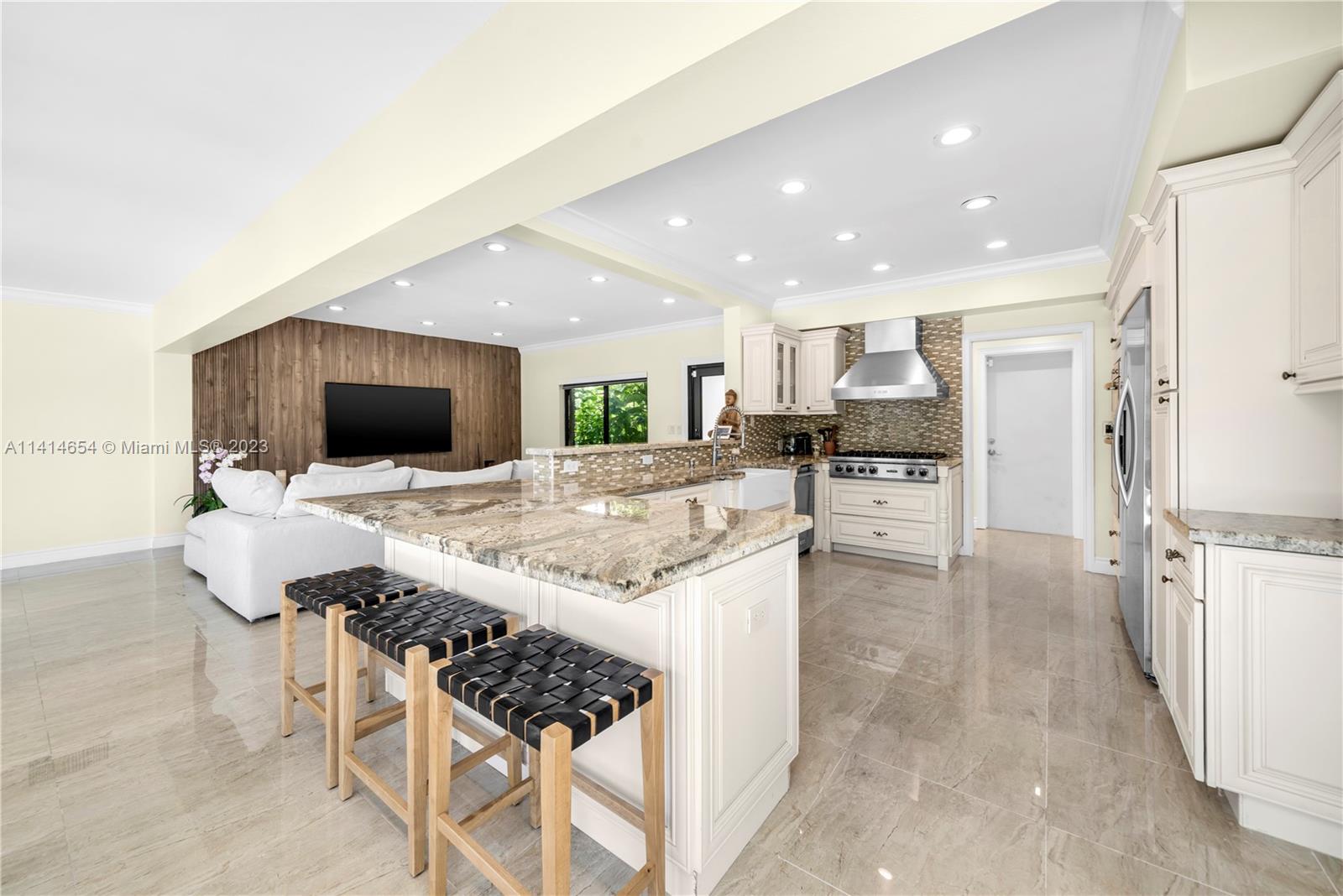 AMD PL BISCAYNE PINES - Residential