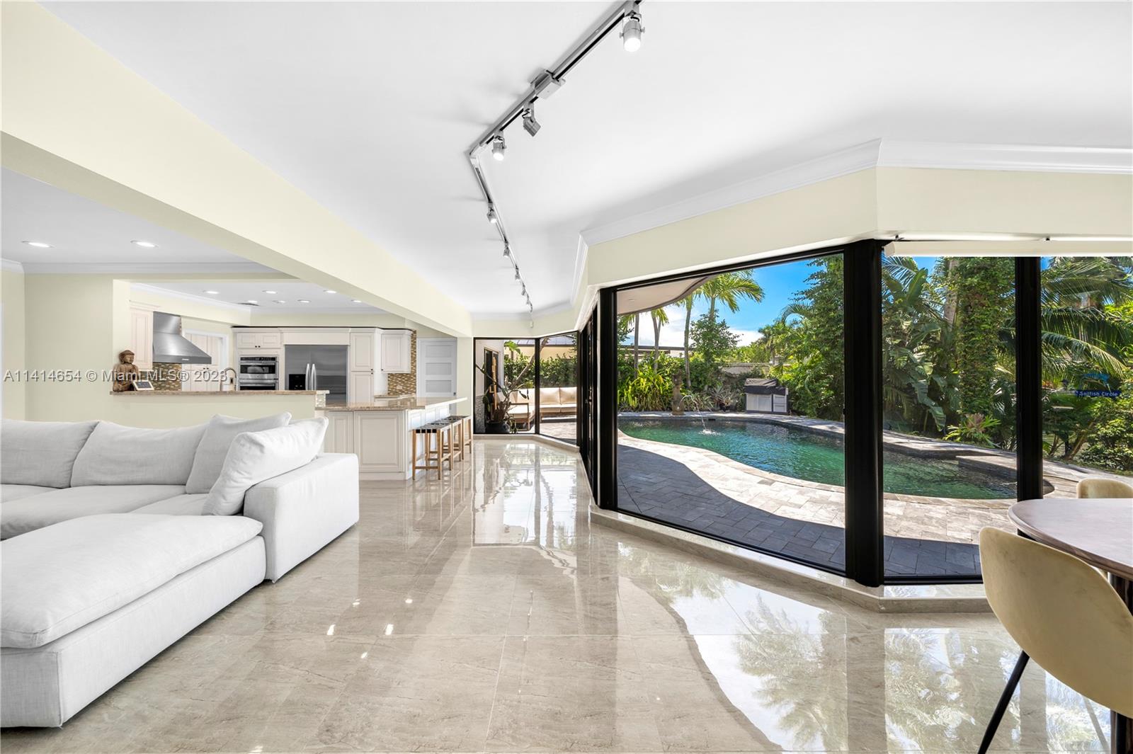 AMD PL BISCAYNE PINES - Residential