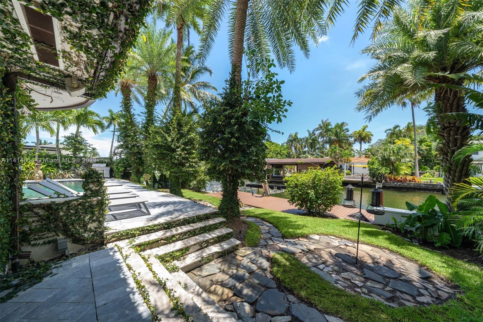 AMD PL BISCAYNE PINES - Residential