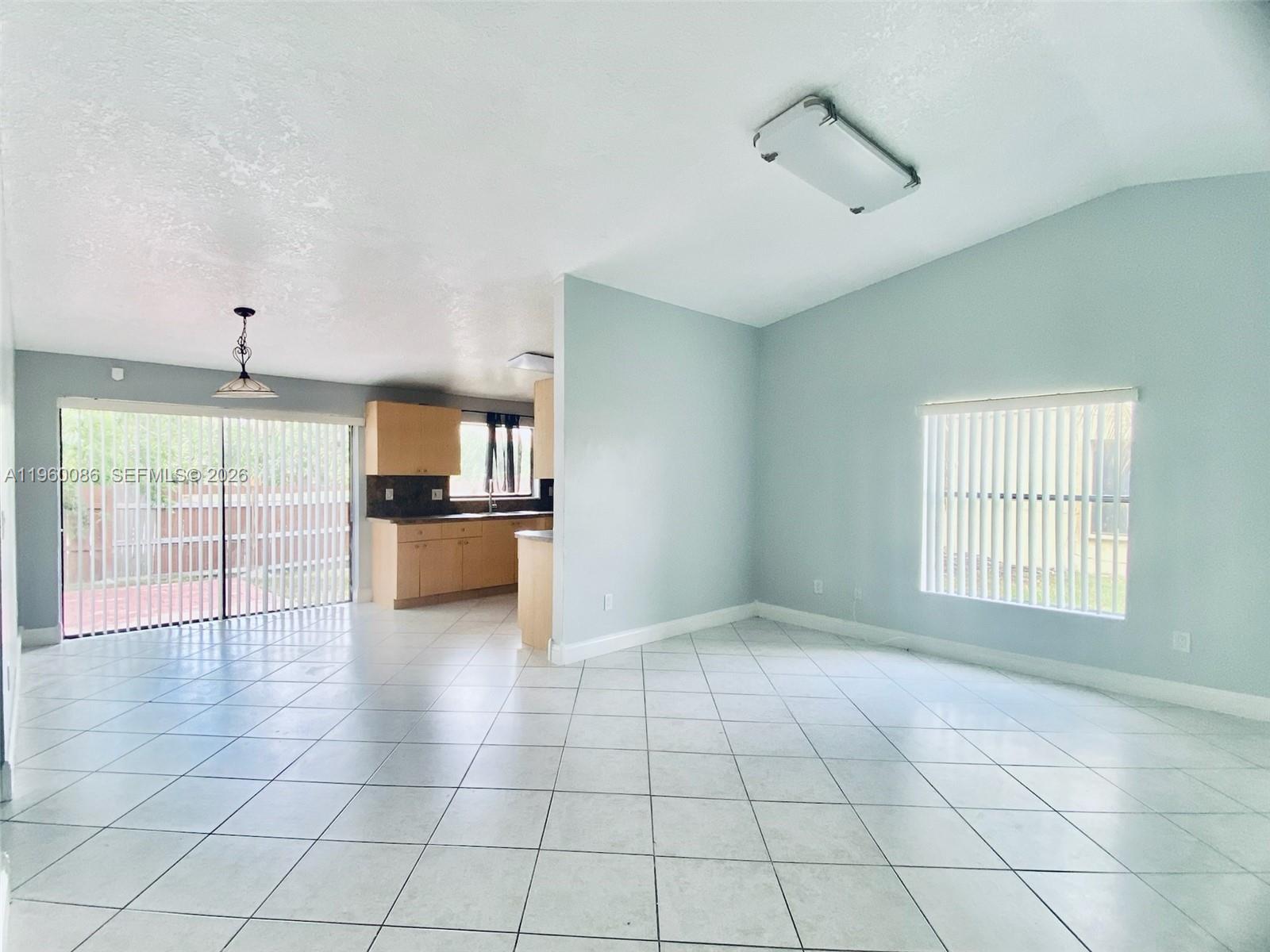 WATERSIDE TOWNHOMES SEC 1 - Residential