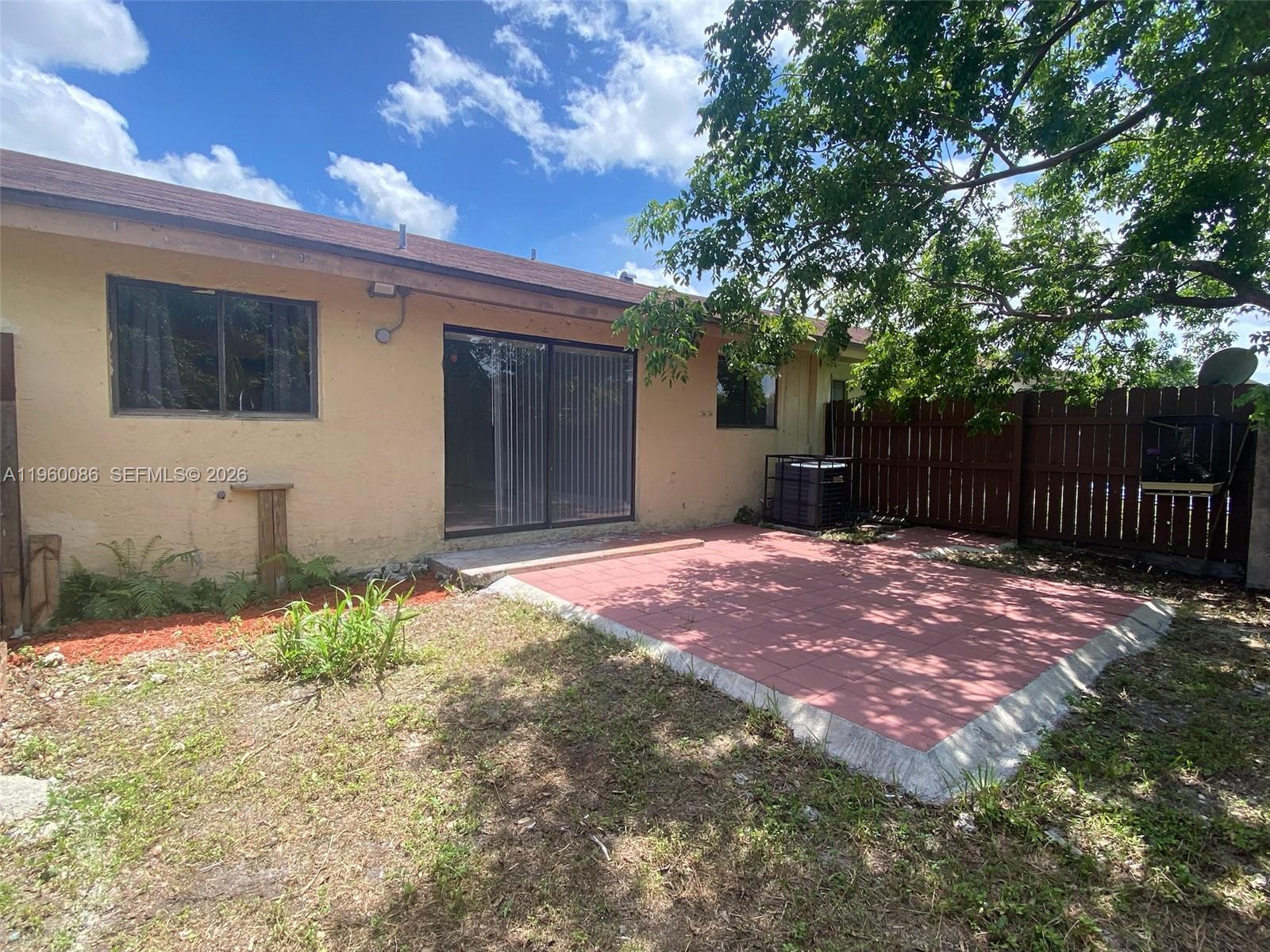 WATERSIDE TOWNHOMES SEC 1 - Residential