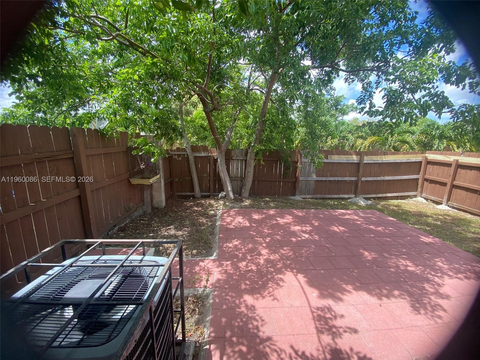 WATERSIDE TOWNHOMES SEC 1 - Residential