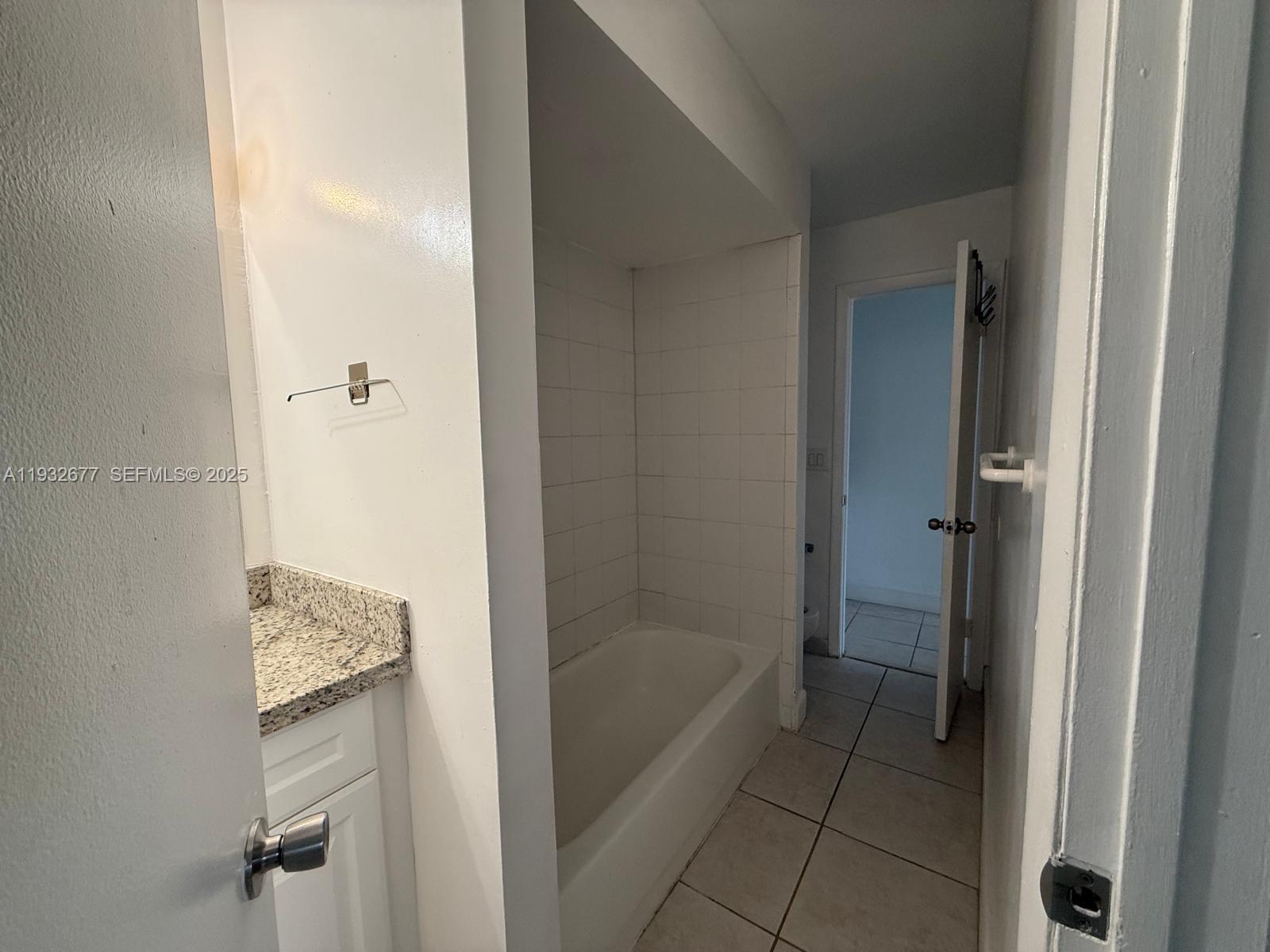 ROYAL POINCIANA CONDO - Residential Lease