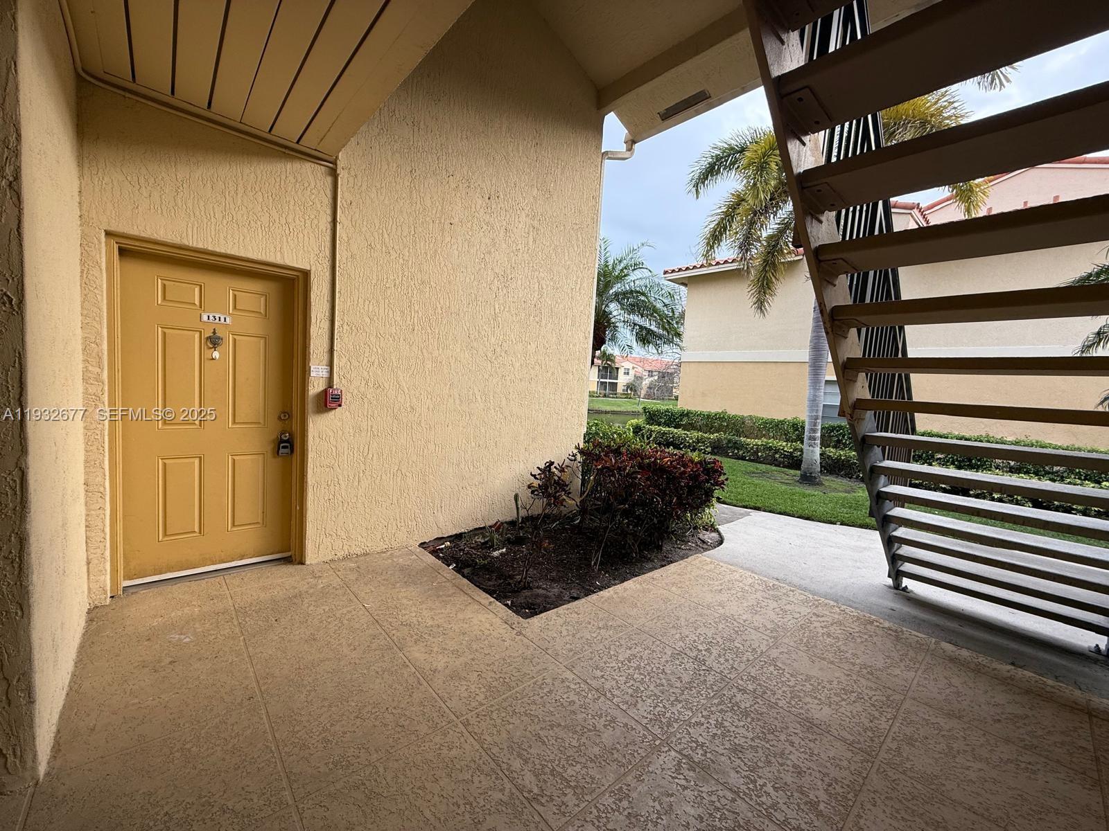 ROYAL POINCIANA CONDO - Residential Lease
