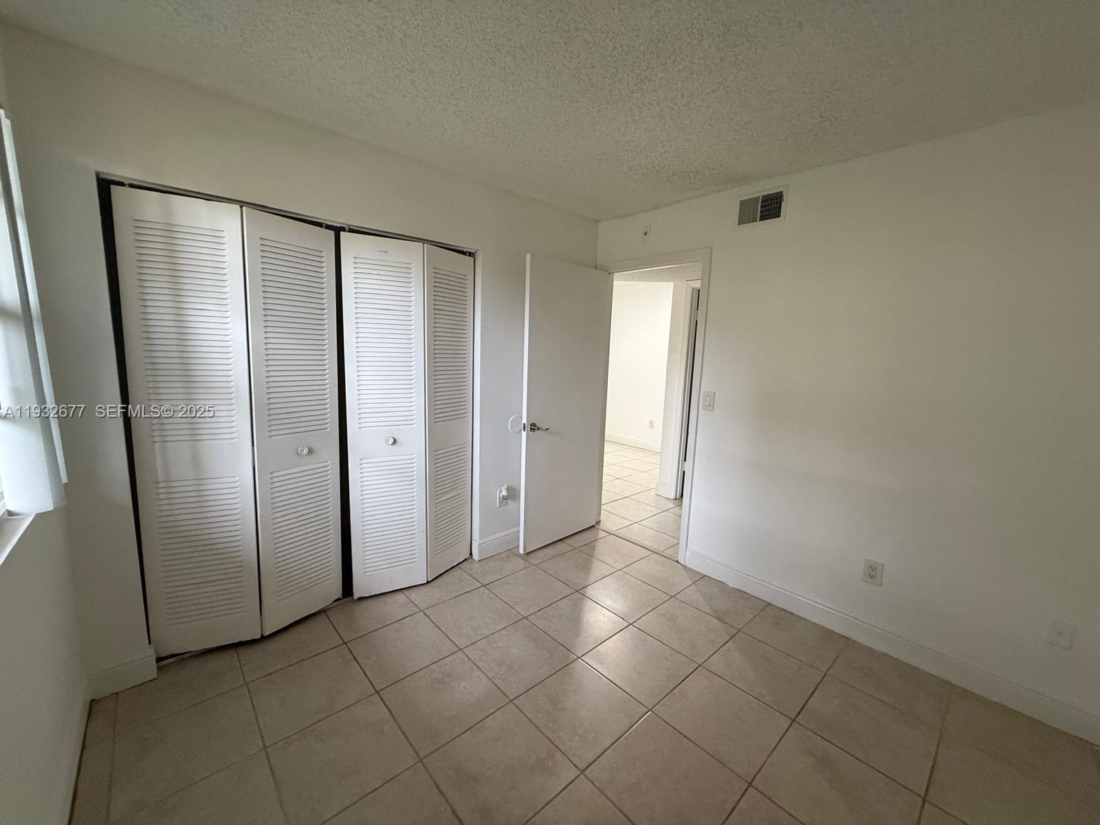 ROYAL POINCIANA CONDO - Residential Lease
