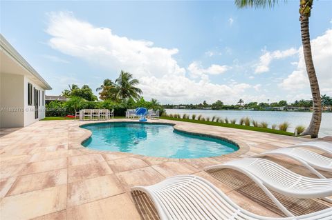 21230 NE 25th Ct Miami FL 33180