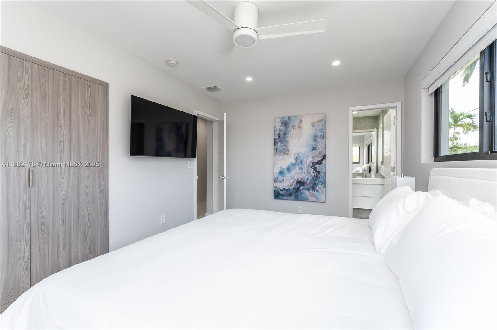 SUNSWEPT ISLE - Residential Lease