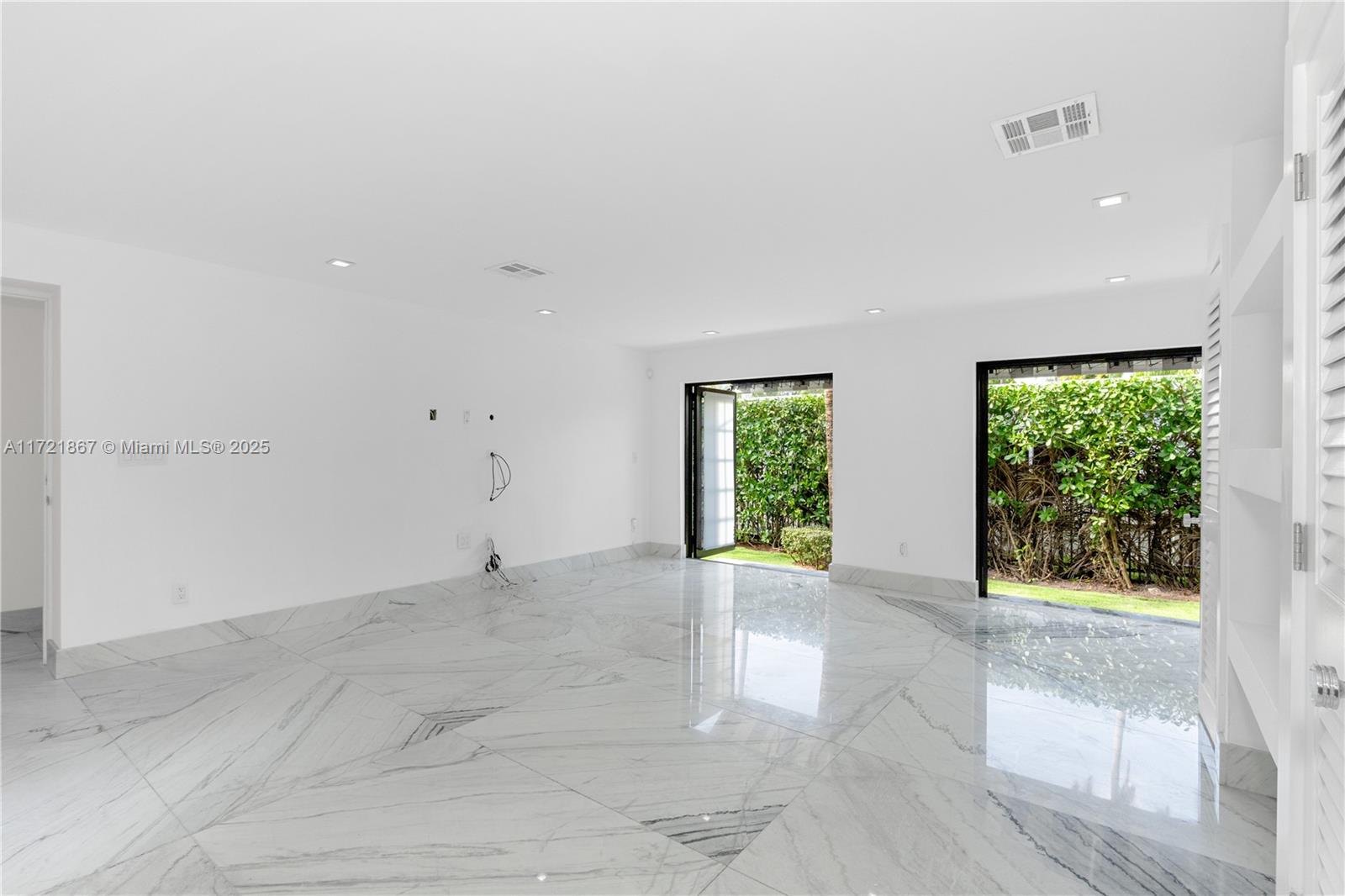 NAUTILUS SUB - Residential