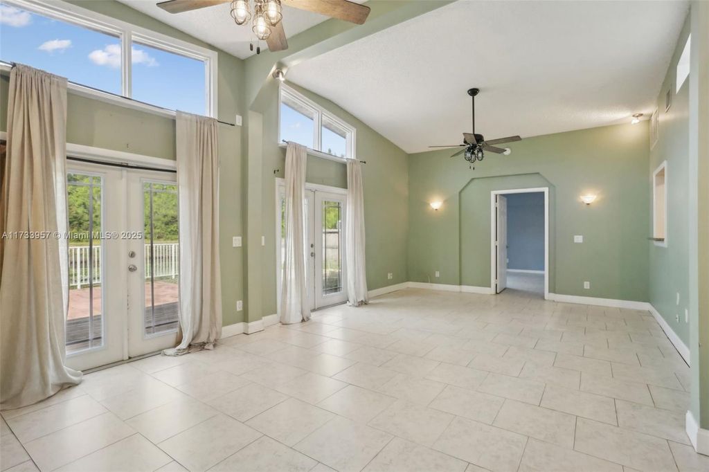 Photo of 8457 W Mildred Dr W, Boynton Beach, FL 33472 (MLS # A11733957)