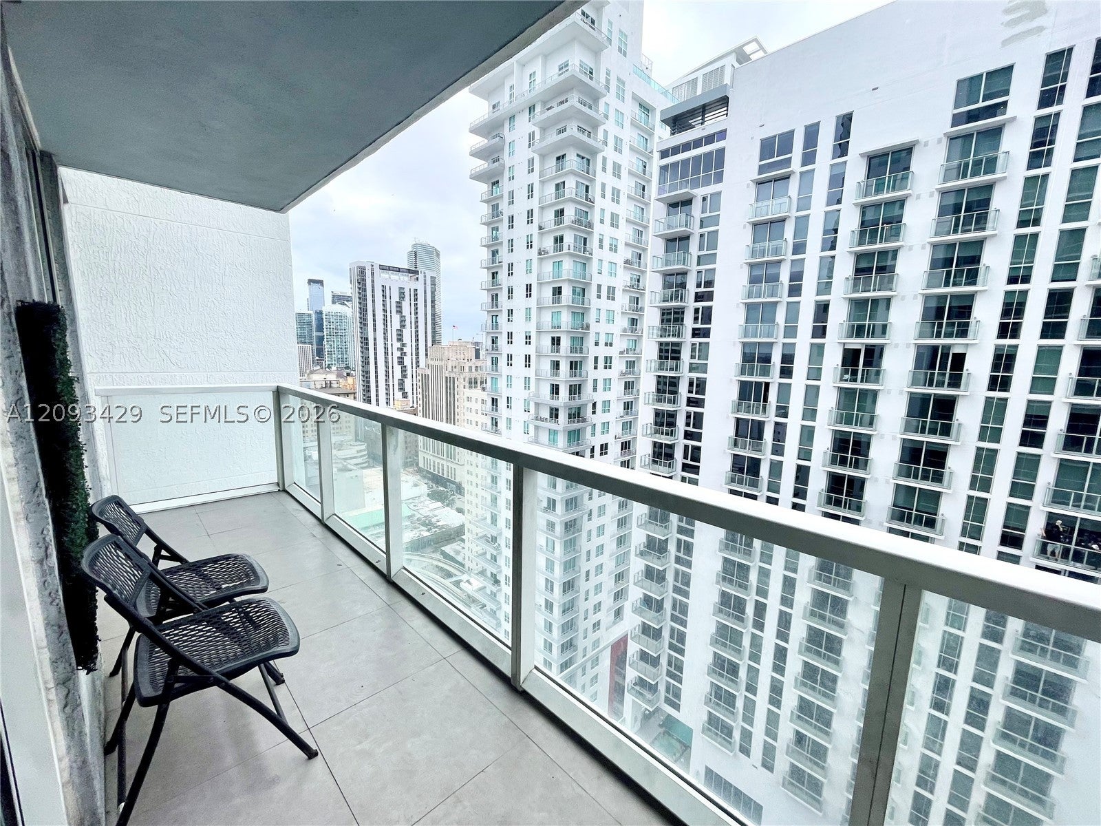 253 NE 2nd St 2506