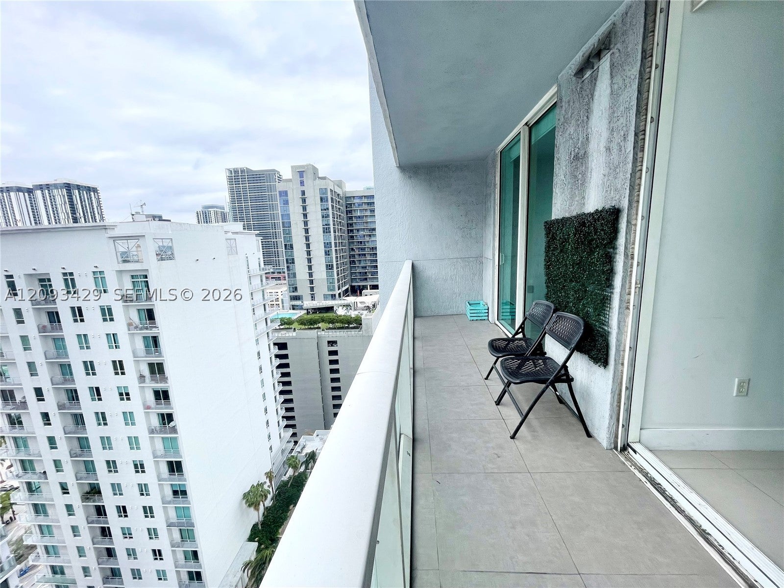 253 NE 2nd St 2506