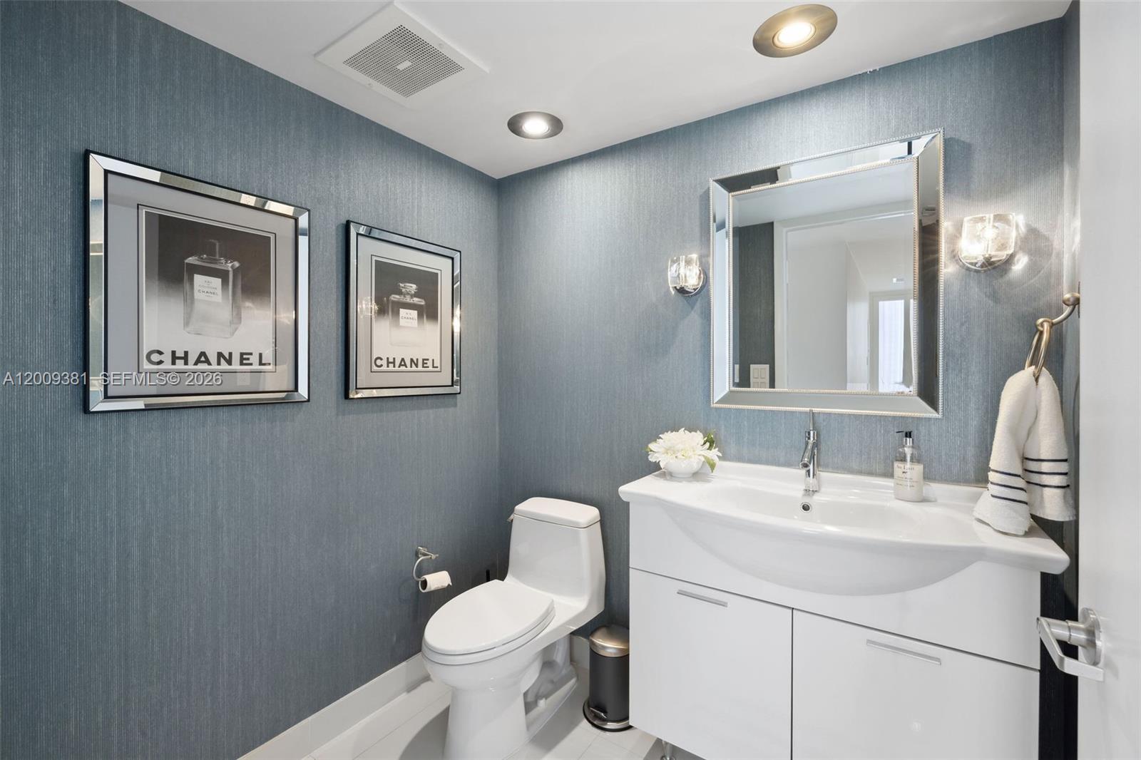 ICONBRICKELL CONDO NO 1 - Residential