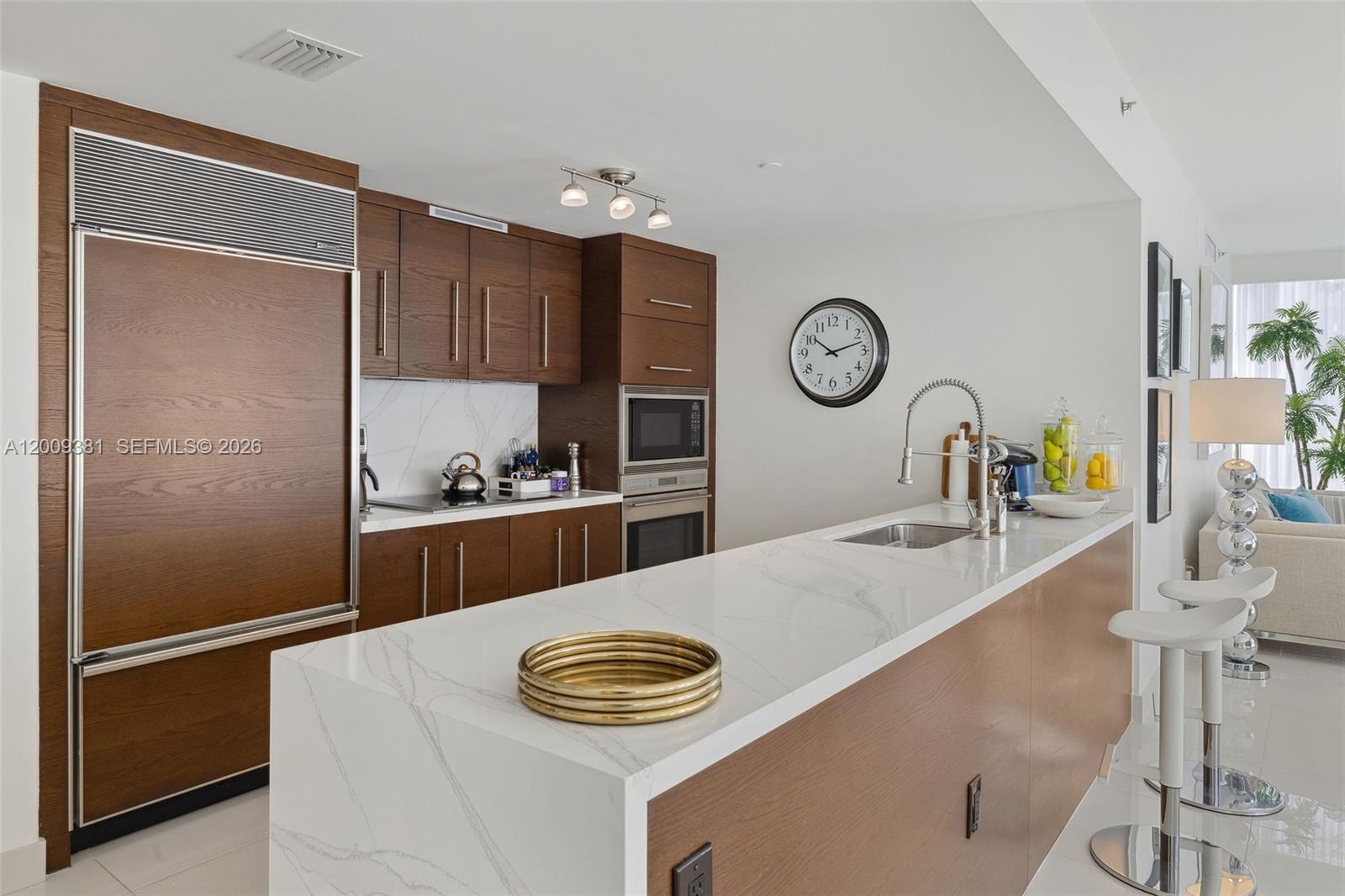 ICONBRICKELL CONDO NO 1 - Residential