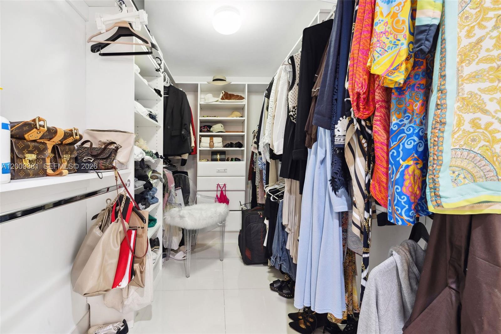 ICONBRICKELL CONDO NO 1 - Residential