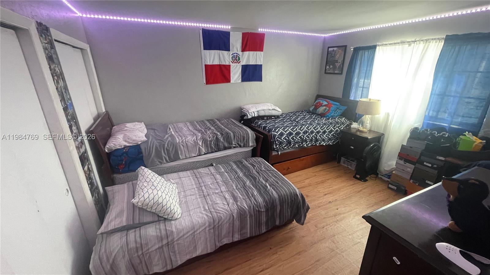 THE WHITE HOUSE CONDO - Residential