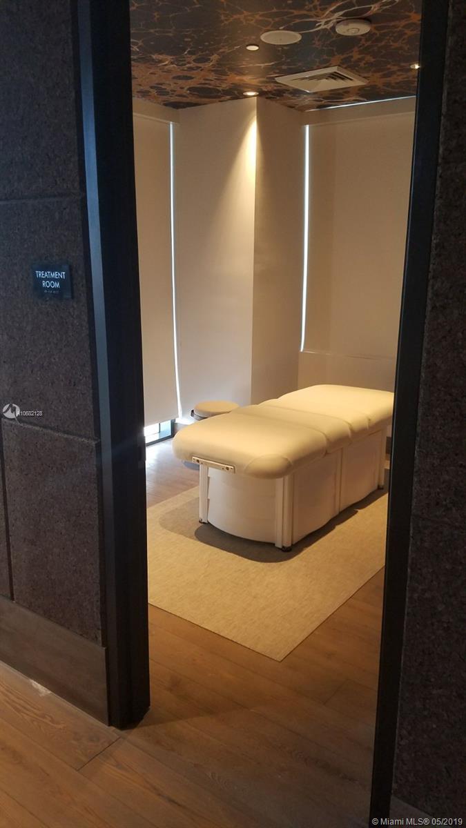 HYDE MIDTOWN - Residential Lease