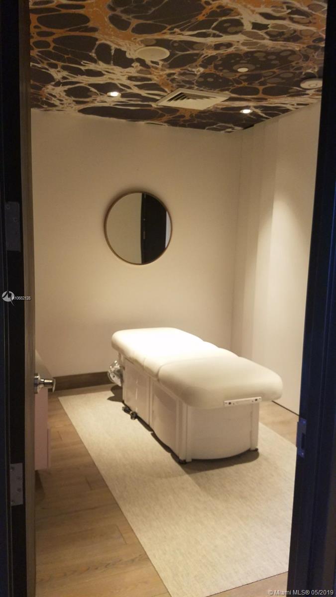 HYDE MIDTOWN - Residential Lease