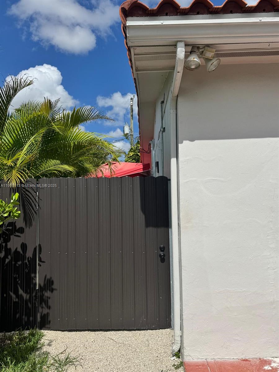 WESTBROOKE GARDENS - Residential Lease