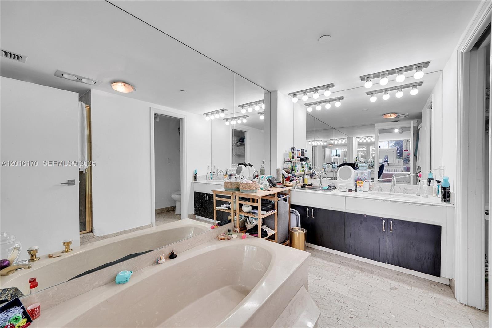 JOCKEY CLUB III CONDO - Residential