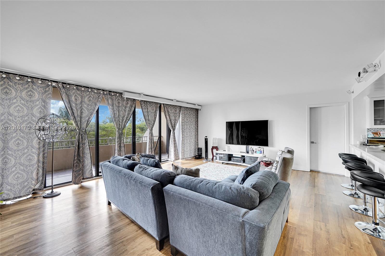 JOCKEY CLUB III CONDO - Residential