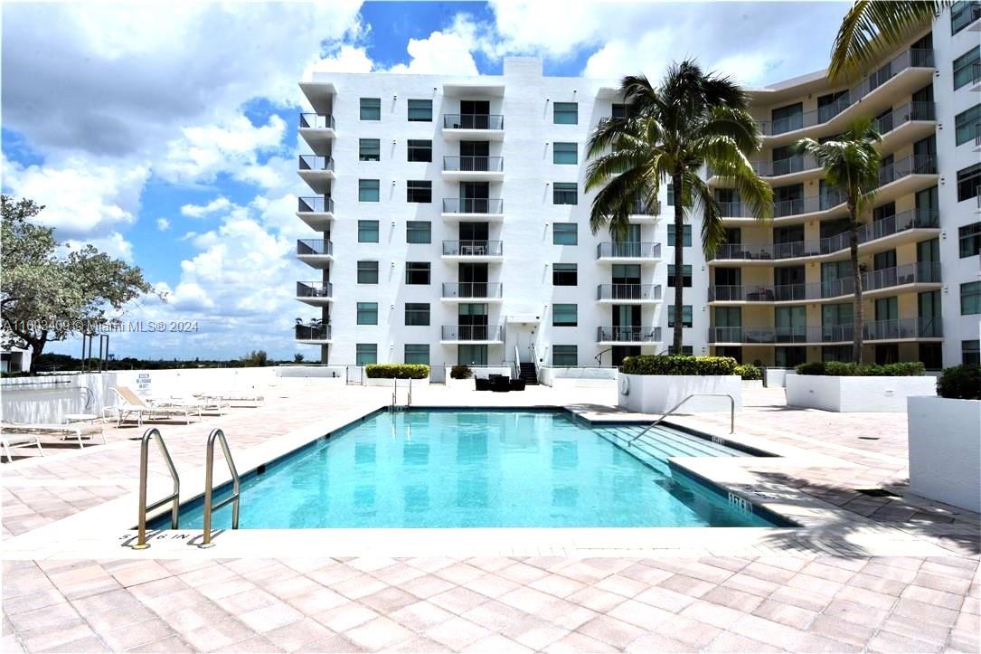 HOLLYWOOD STATION RES CON - Residential Lease