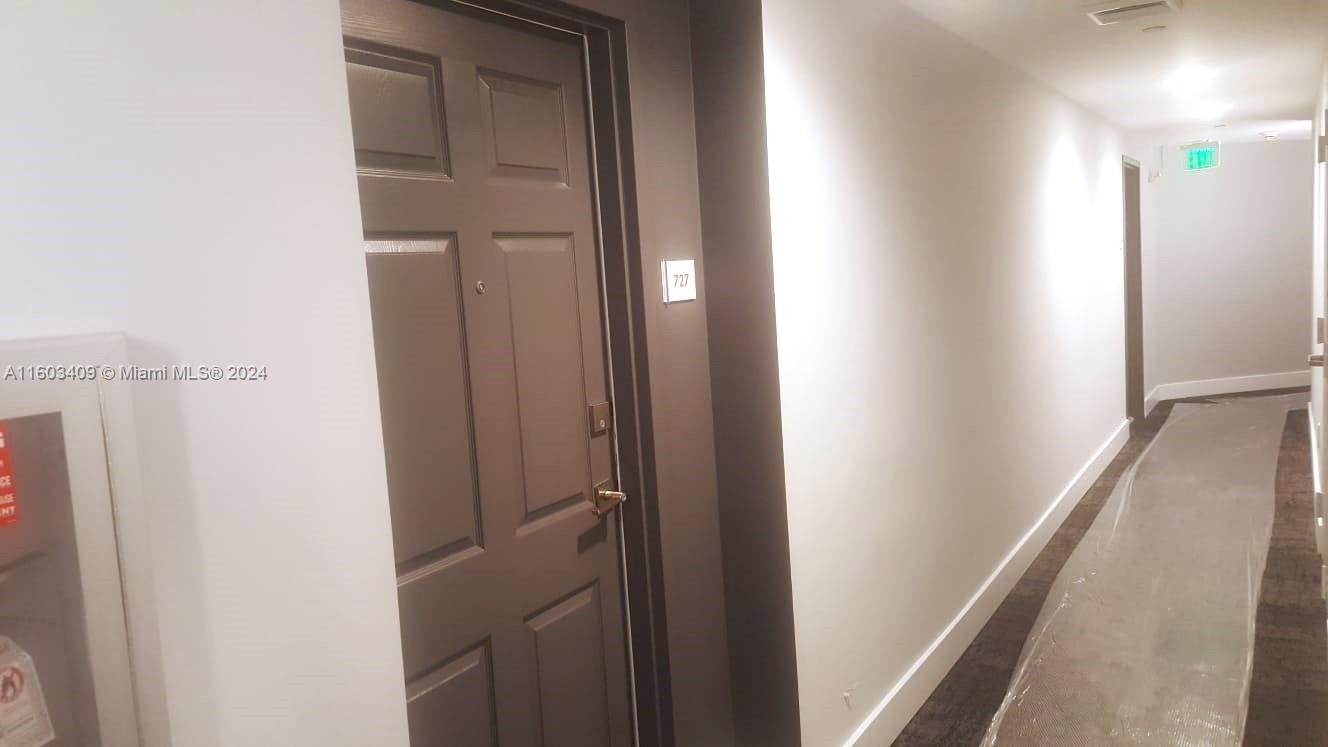 HOLLYWOOD STATION RES CON - Residential Lease