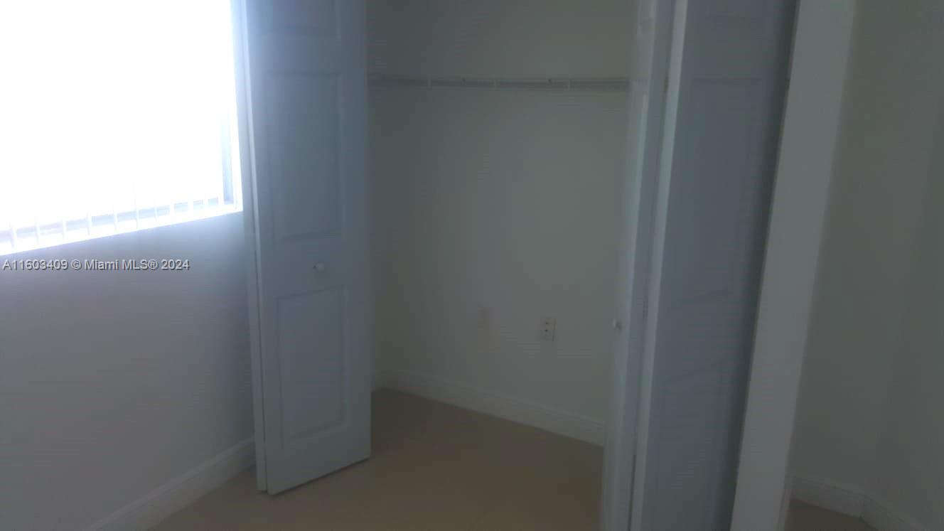 HOLLYWOOD STATION RES CON - Residential Lease