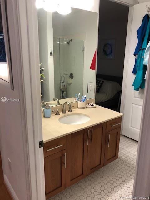 VILLAGE AT SAILBOAT BEND - Residential Lease