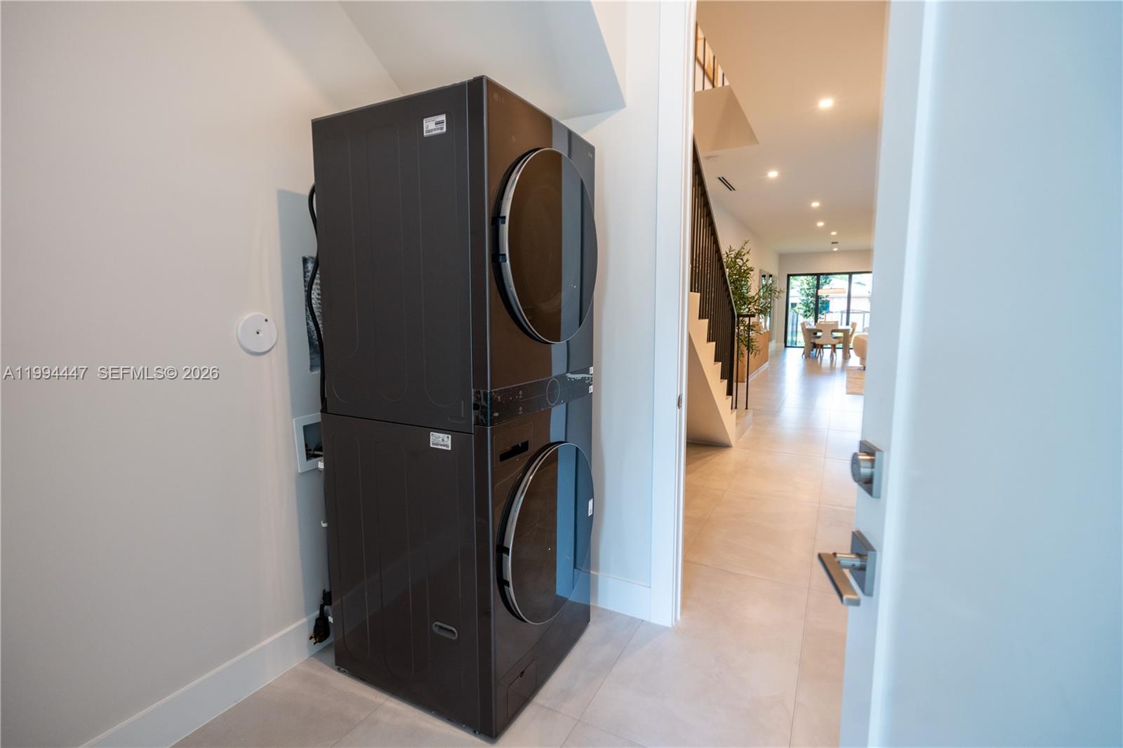 AMND MIAMI SUBURBAN ACRES - Residential