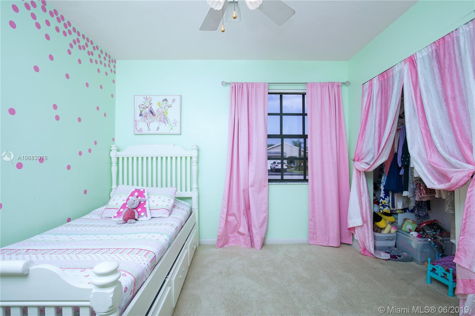 FLAMINGO GARDENS PH 2 - Residential