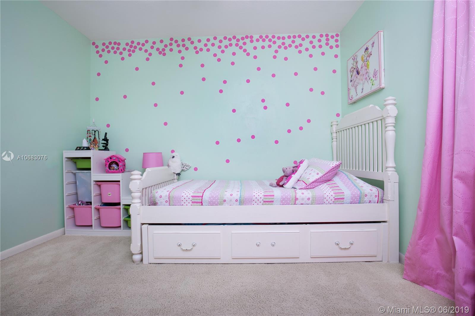 FLAMINGO GARDENS PH 2 - Residential