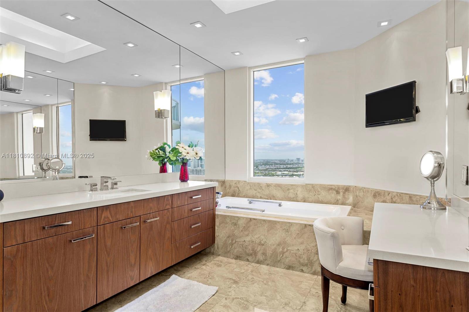 ATLANTIC I AT THE POINT - Residential