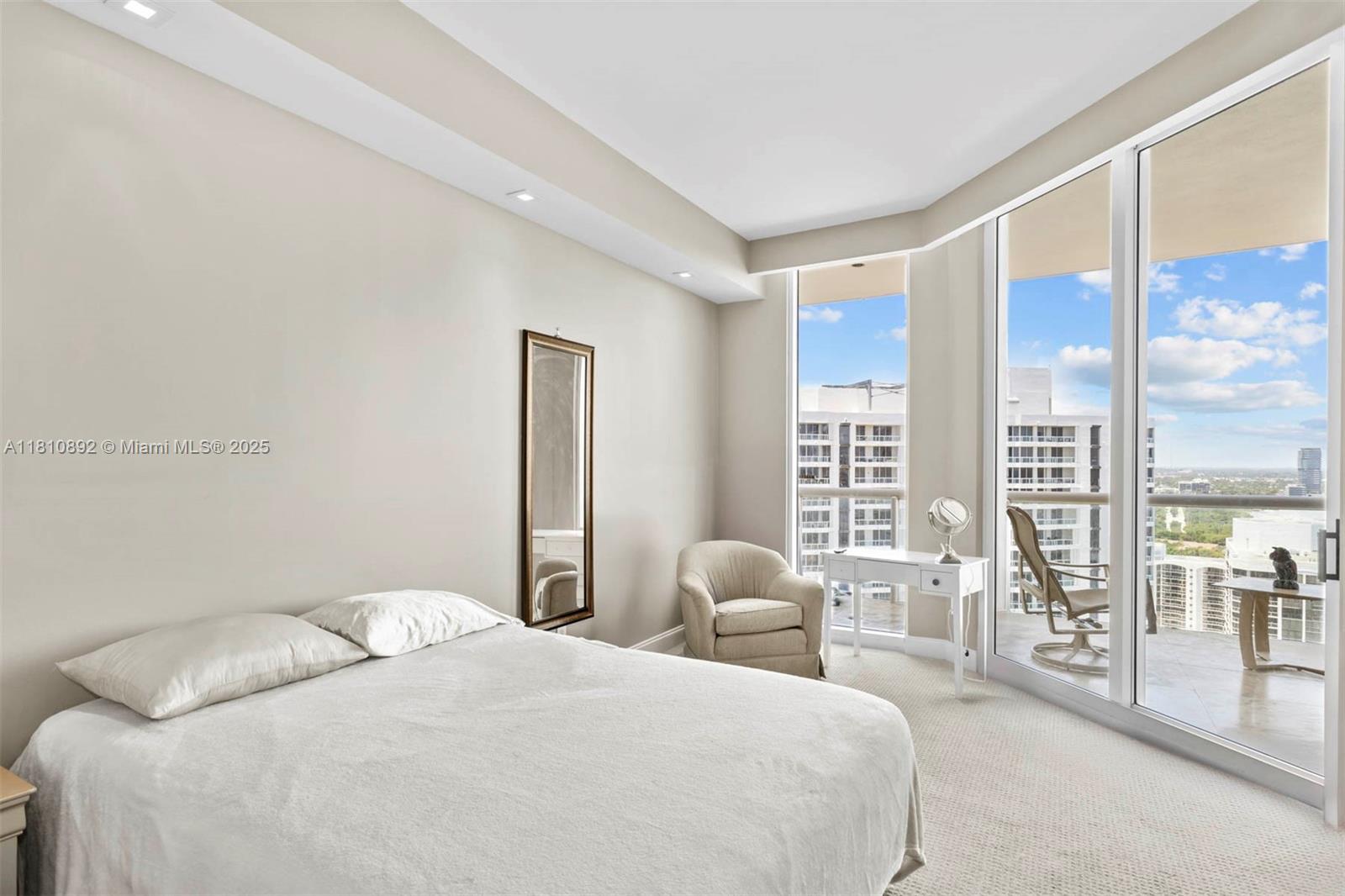 ATLANTIC I AT THE POINT - Residential