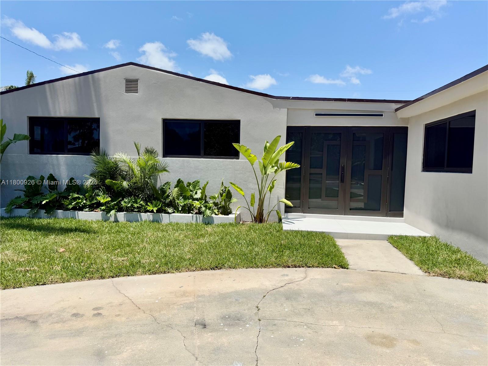 Property for Sale at 129 Ne 2nd Ave, Dania Beach, Miami-Dade County, Florida - Bedrooms: 4 
Bathrooms: 3  - $826,000