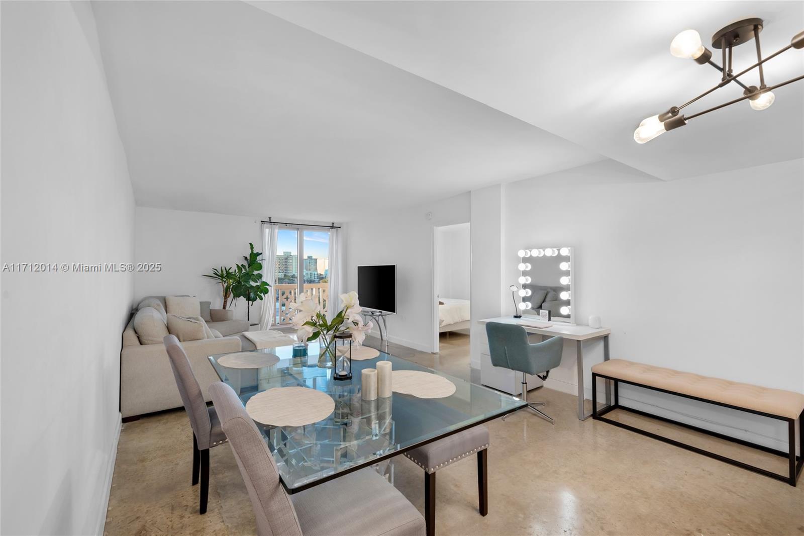 ADMIRAL TOWERS CONDO - Residential