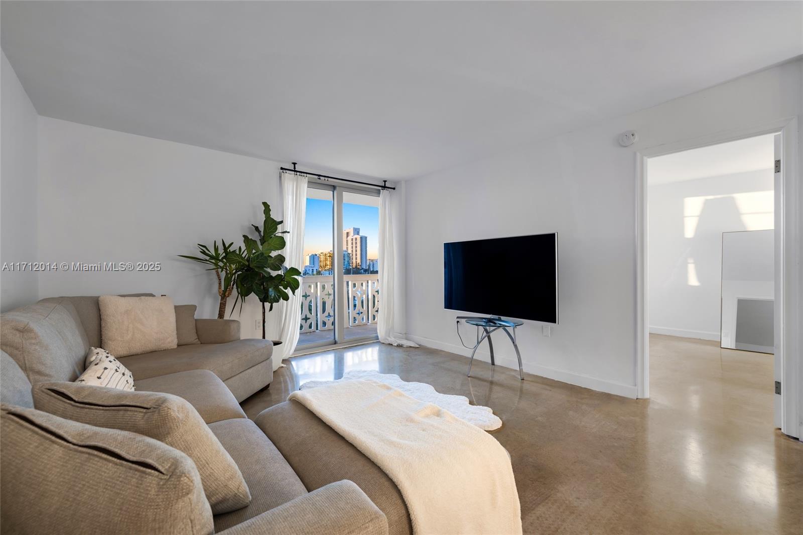 ADMIRAL TOWERS CONDO - Residential