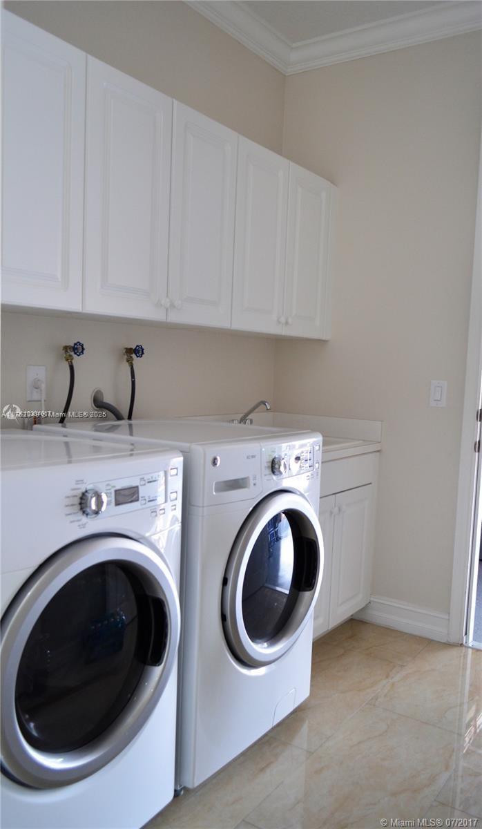 TRAILS AT CANYON - Residential Lease