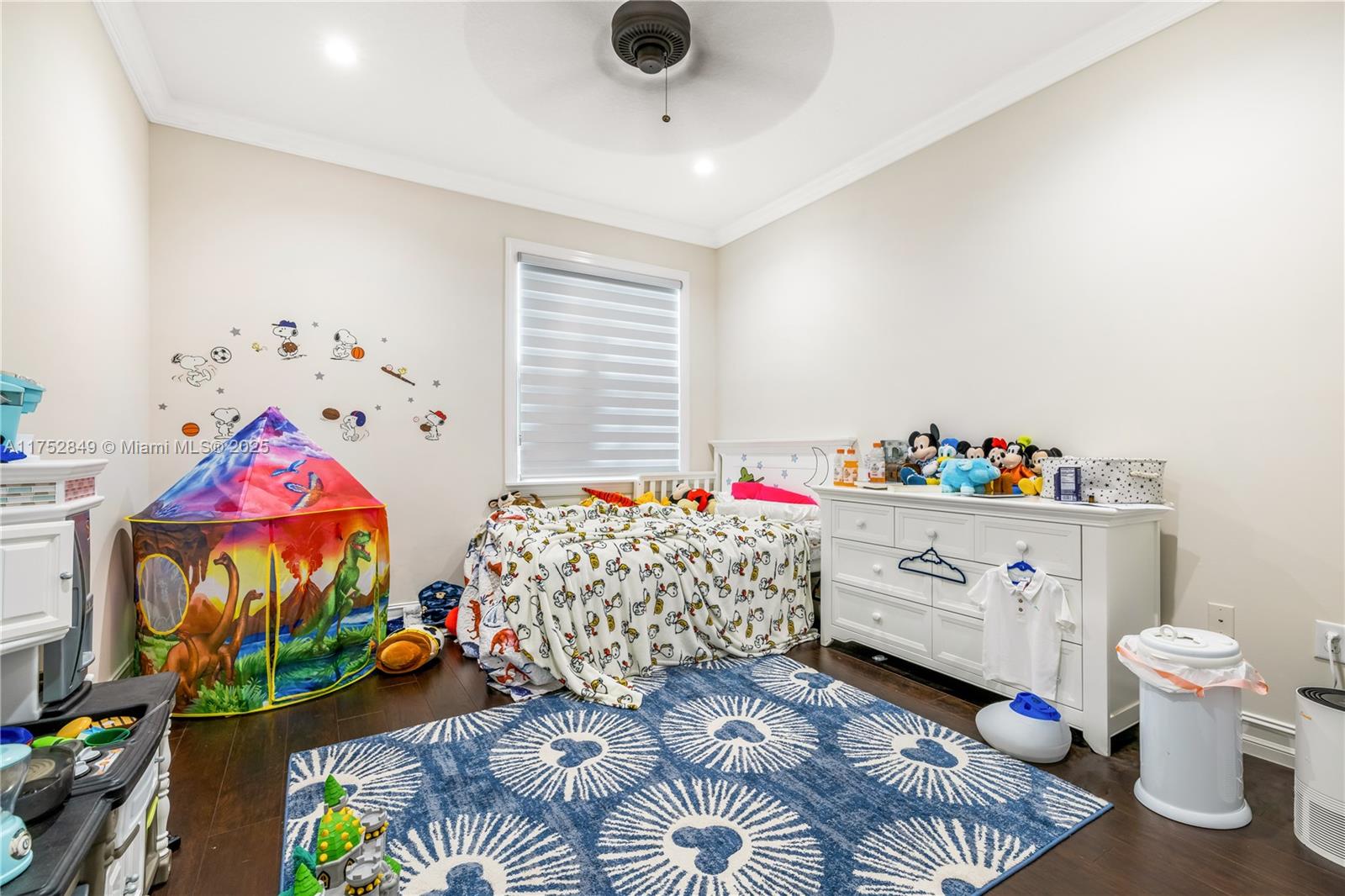 TRAILS AT CANYON - Residential Lease