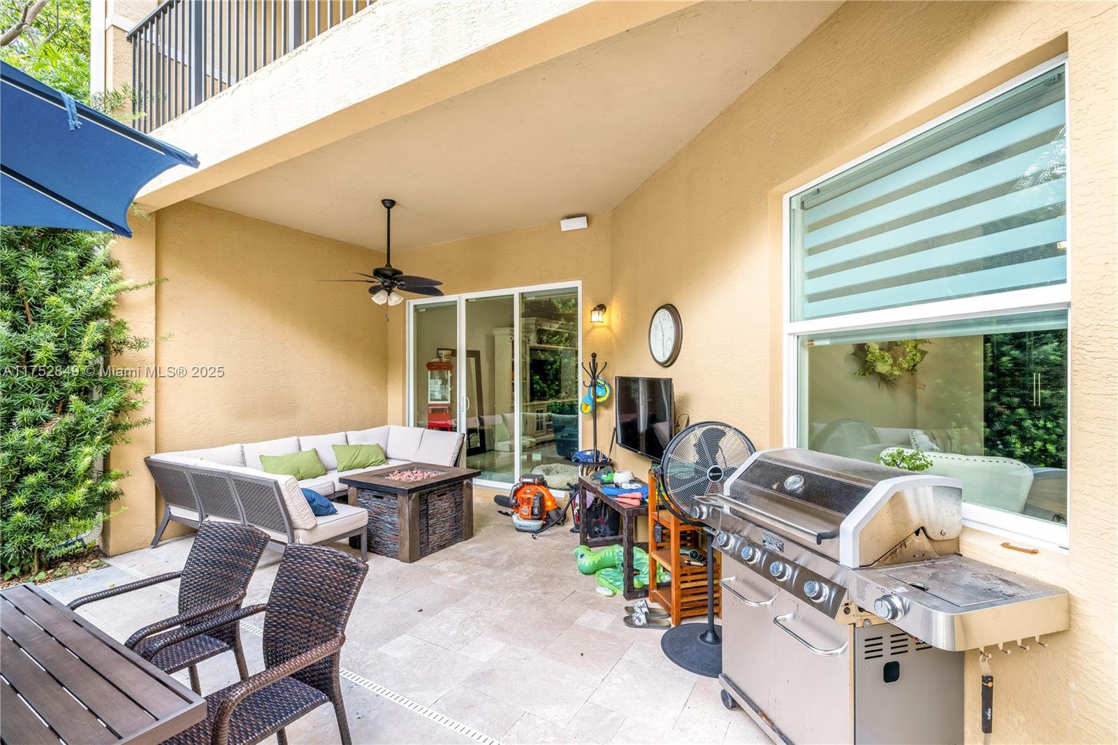 TRAILS AT CANYON - Residential Lease