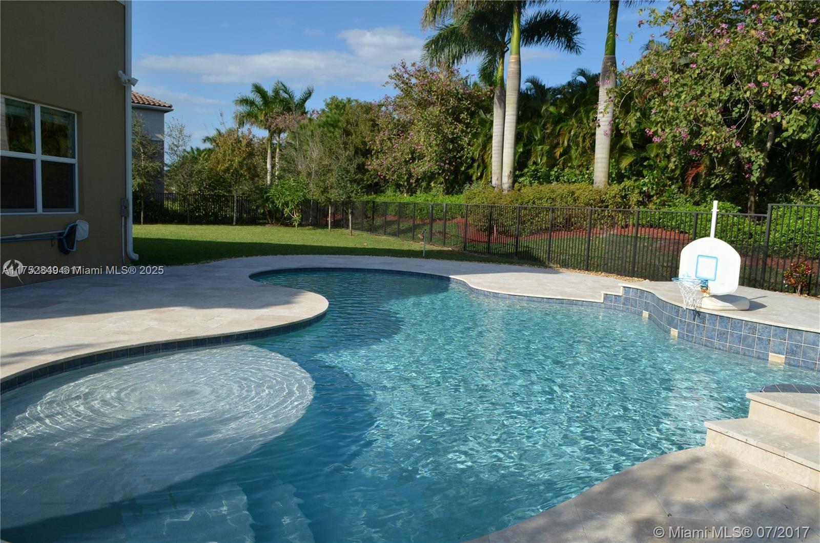 TRAILS AT CANYON - Residential Lease