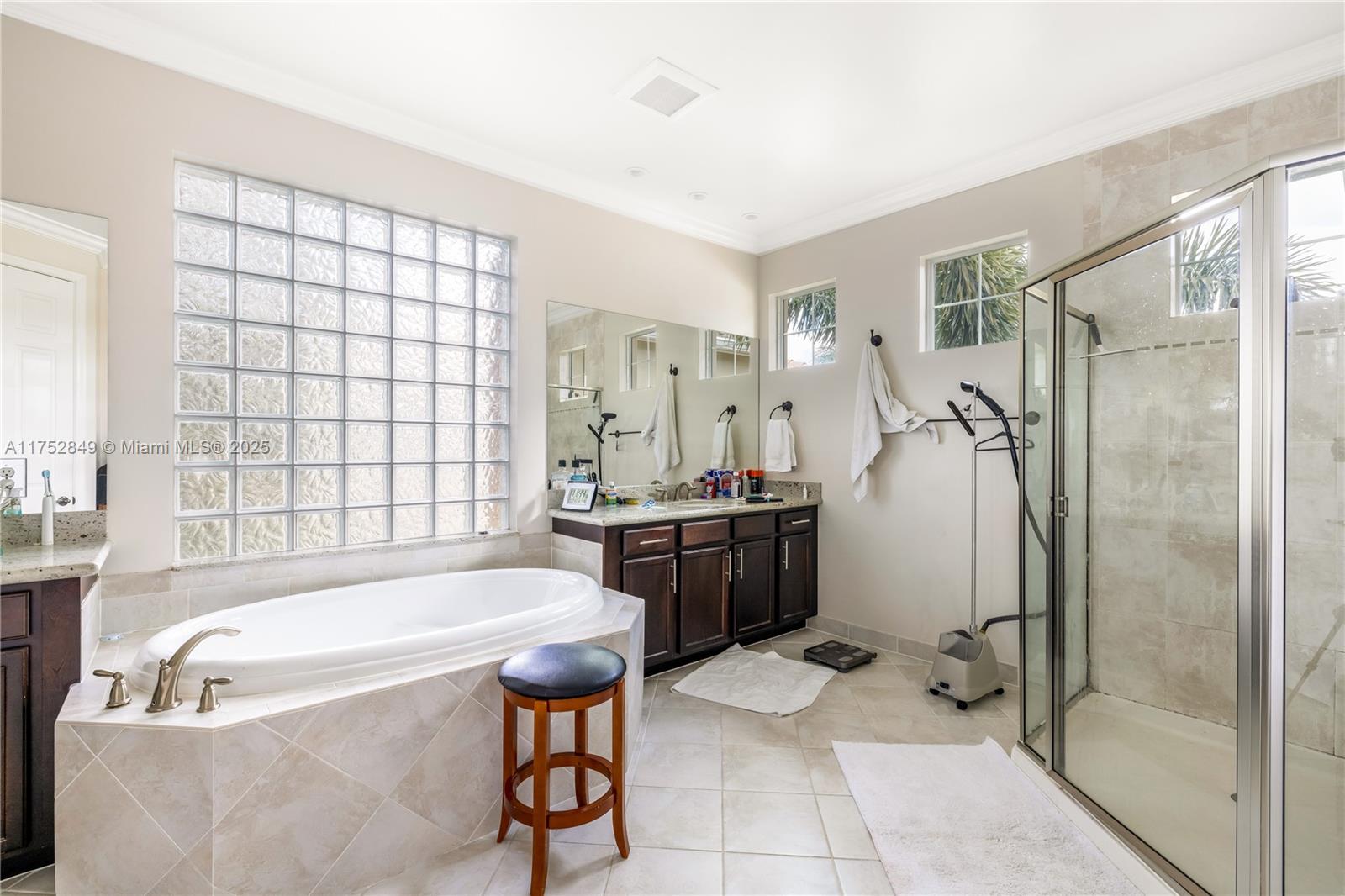 TRAILS AT CANYON - Residential Lease