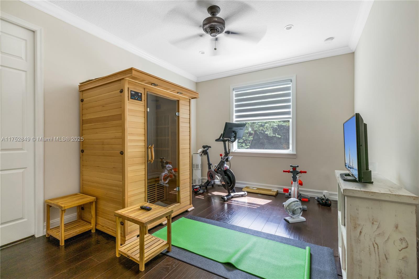 TRAILS AT CANYON - Residential Lease