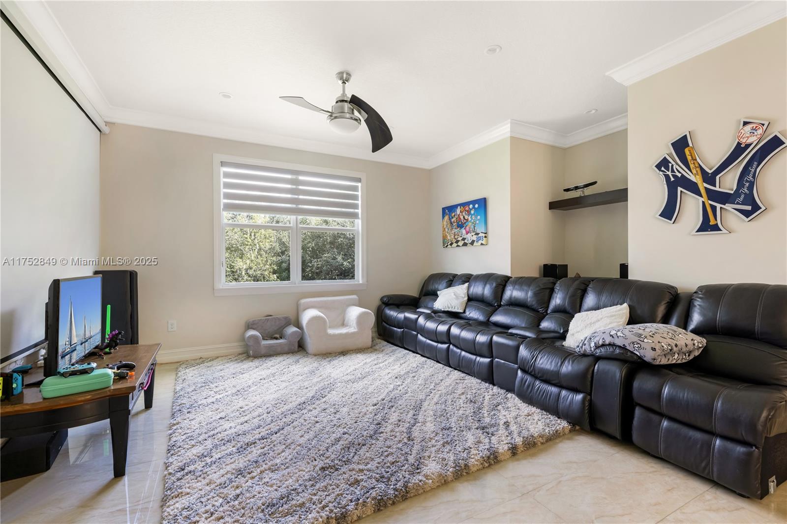 TRAILS AT CANYON - Residential Lease